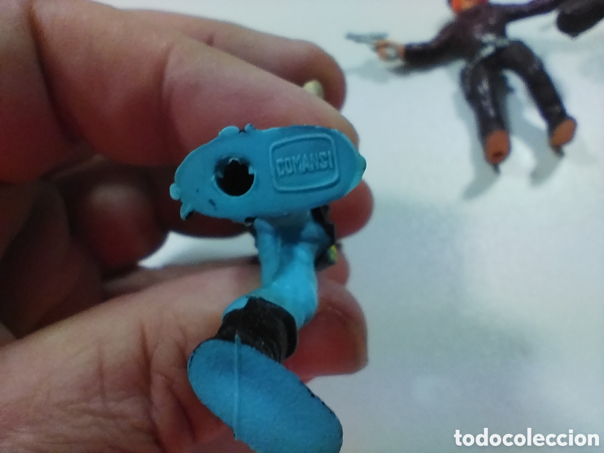 Figuras de goma y PVC: Lote de 4 mu&ntilde;ecos indios y cowboys comandi - Foto 5