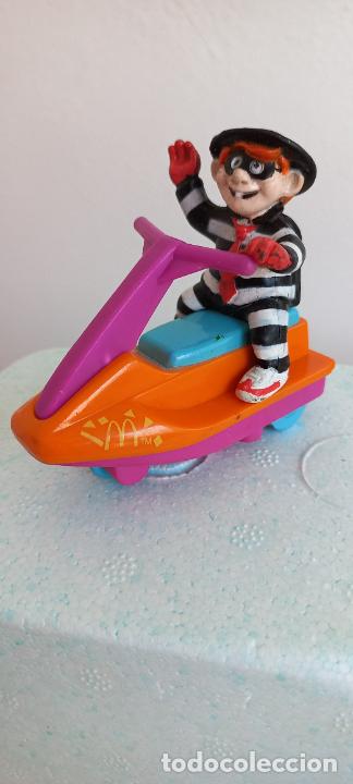Gummi- und PVC-Figuren: FIGURA MASCOTA Ladr&oacute;n de hamburguesas.1992. McDonald&rsquo;s. CON MOVIMIENTO DE FRICCI&Oacute;N.