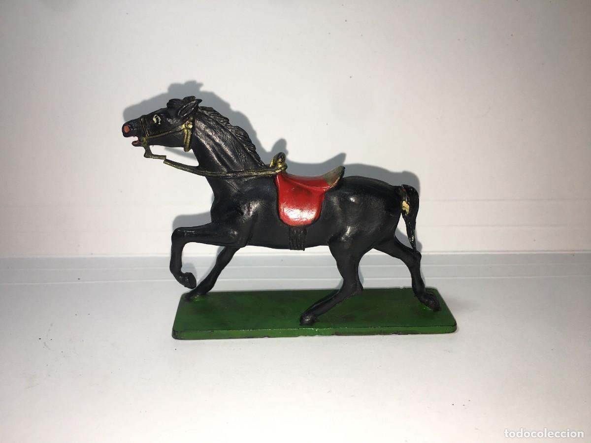 Figuras de goma y PVC: CABALLO DE STARLUX - Foto 1