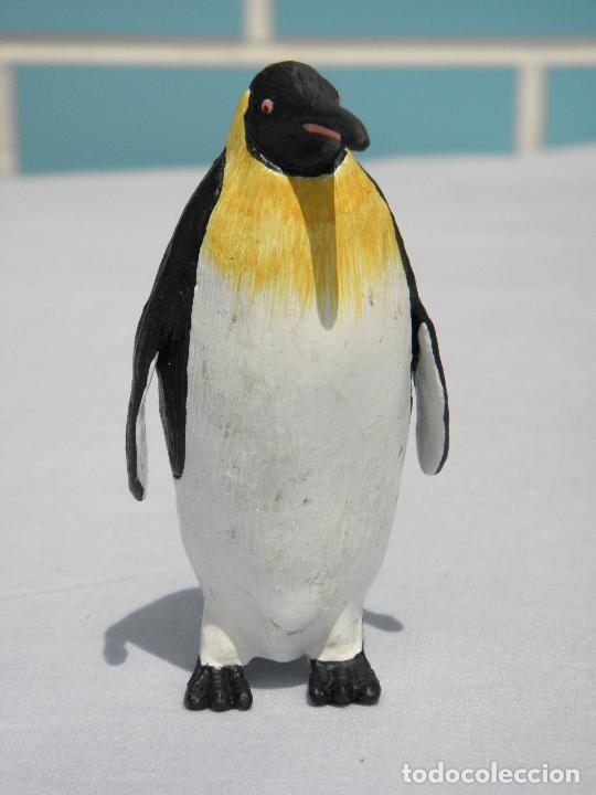 Rubber and PVC Figures: Antigua figura juguete Ping&uuml;ino Emperador realista de Safari Miami