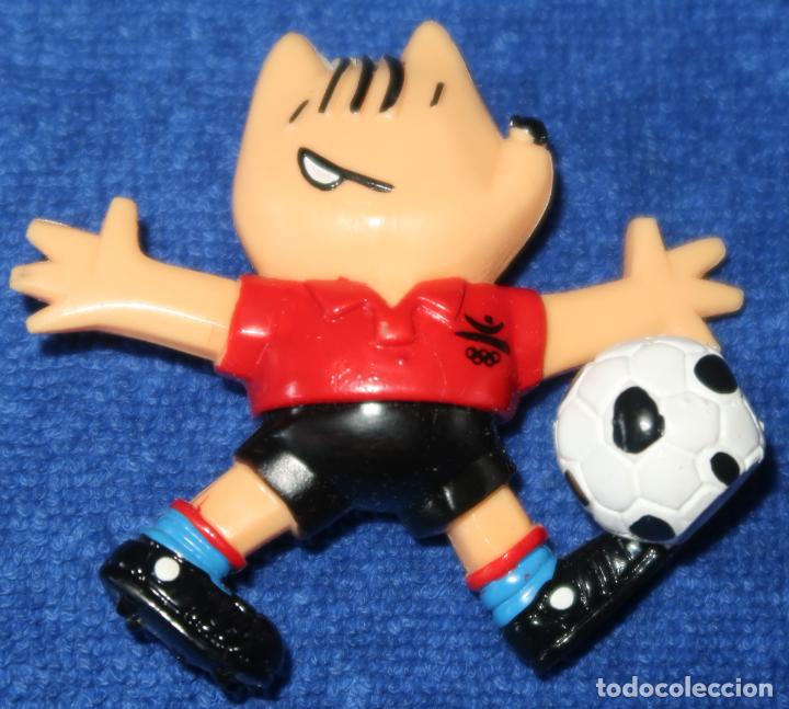 Figuras de goma y PVC: Cobi - Futbol - Barcelona 92 &iexcl;Impecable!