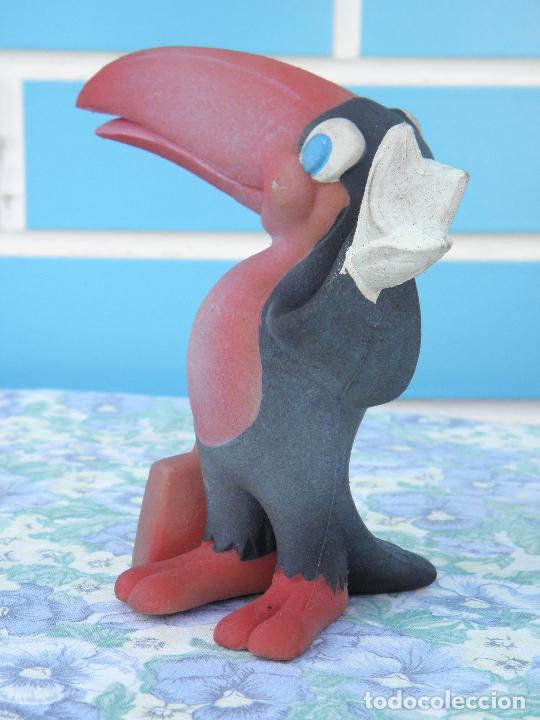 Rubber and PVC Figures: Antiguo mu&ntilde;eco juguete de goma Tuc&aacute;n viajero, de marca Majuba Reg.