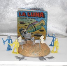 Figure di Gomma e PVC: LA LUNA, JUGUETES ESPACIALES