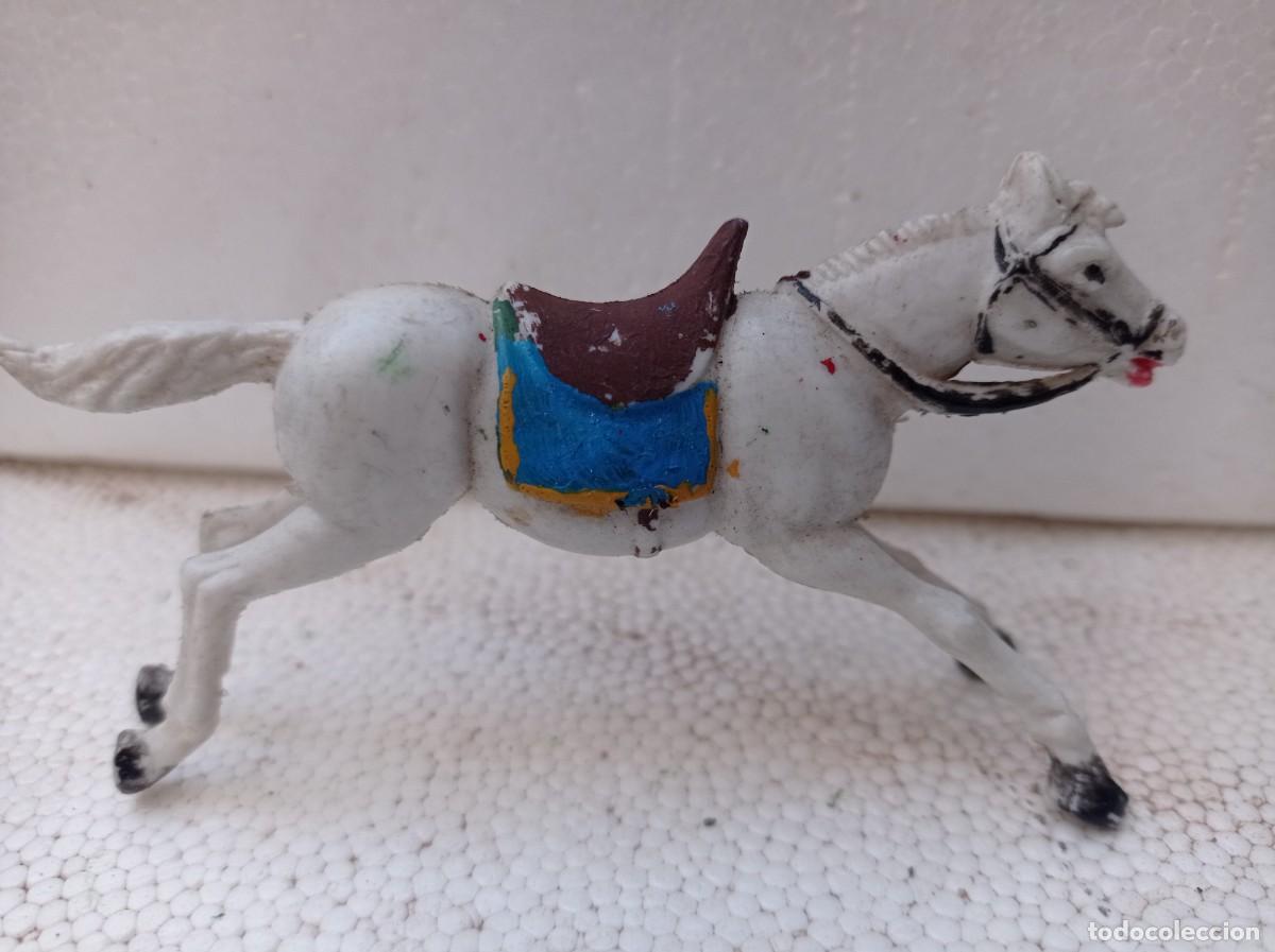 Figuras de goma y PVC: Caballo del s&eacute;ptimo de caballeria - Foto 1