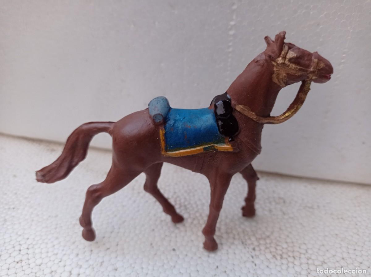 Figuras de goma y PVC: Caballo del s&eacute;ptimo de caballeria - Foto 1