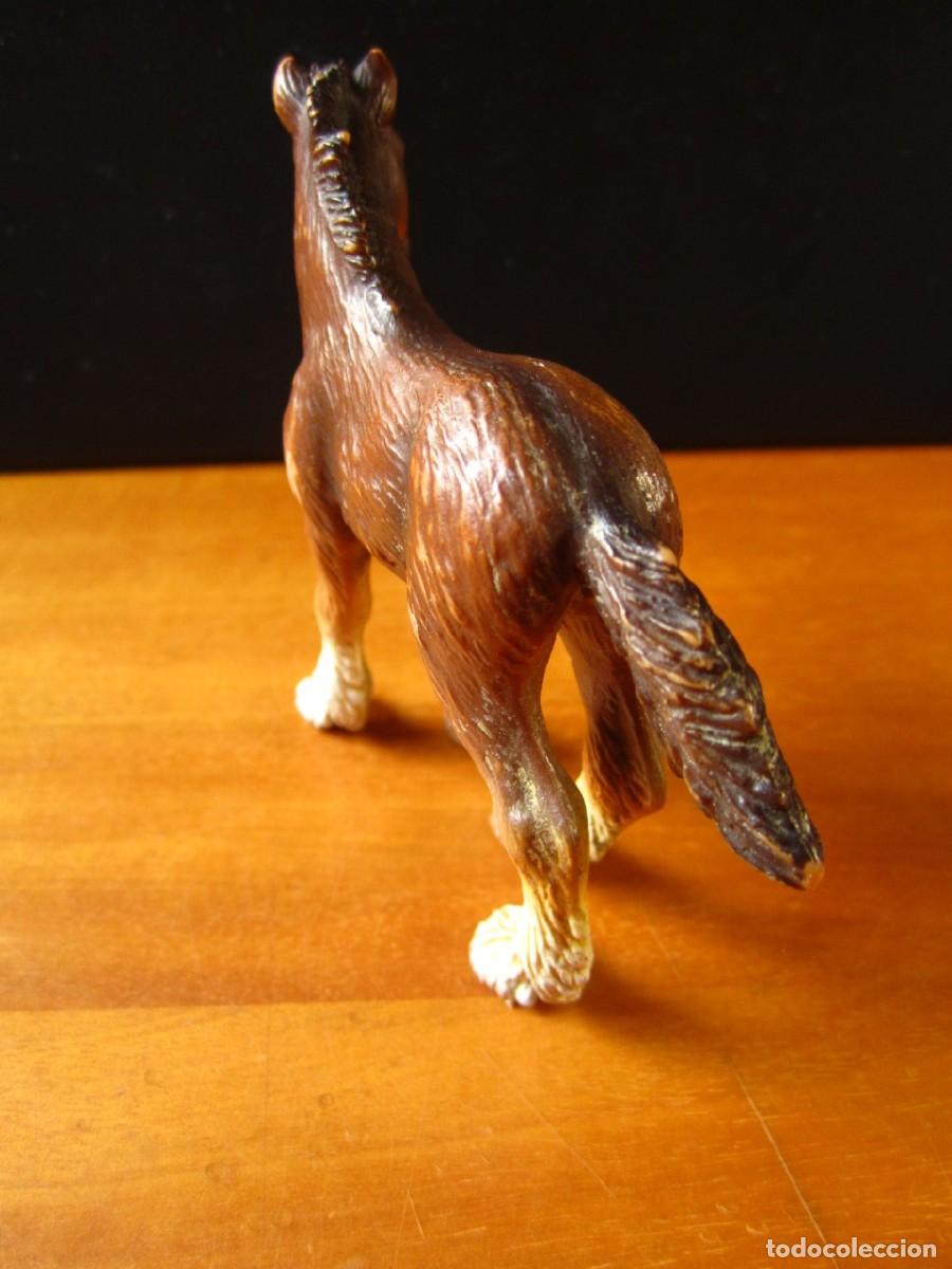 Figuras de goma y PVC: Caballo Potro Shire (Schleich Ref. 13272) - Foto 5