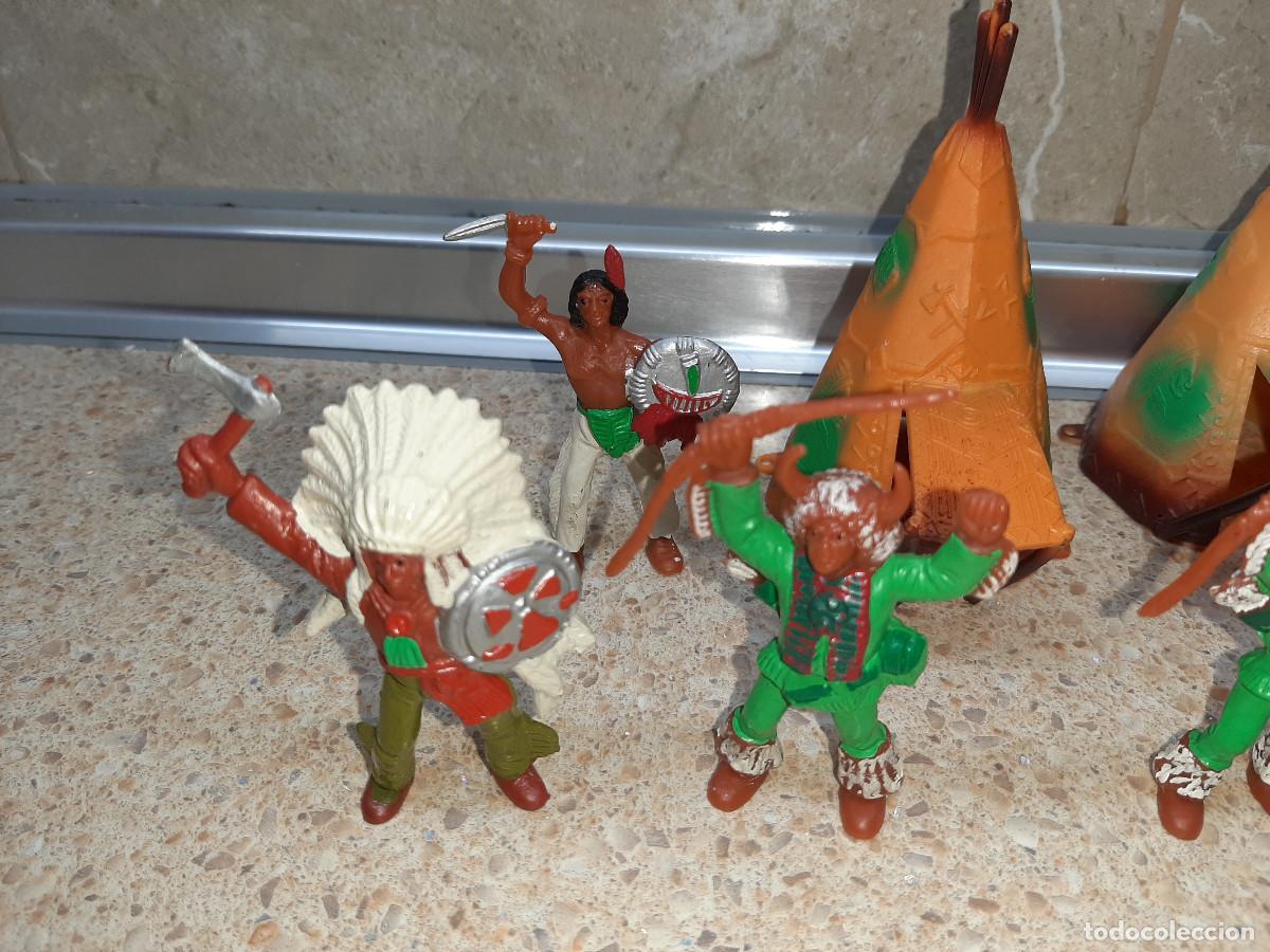 Figuras de goma y PVC: LOTE DE 6 INDIOS Y DOS TIPI DE COMANSI, FORT COMANSI, INDIOS Y VAQUEROS * BUEN ESTADO * - Foto 2