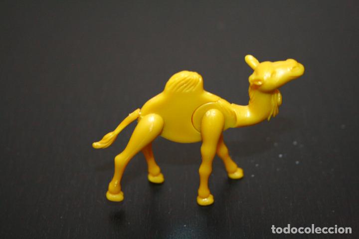 Figuras de Borracha e PVC: Kinder Ferrero 463D animales africanos 1990 Alemania dromedario cuerpo fino 1 figura - dif&iacute;cil cola