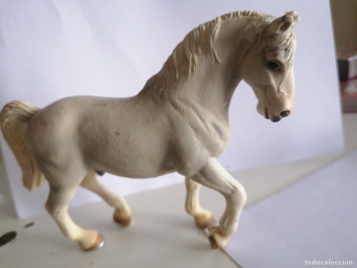Figuras de goma y PVC: Caballo blanco -2004 - Foto 1