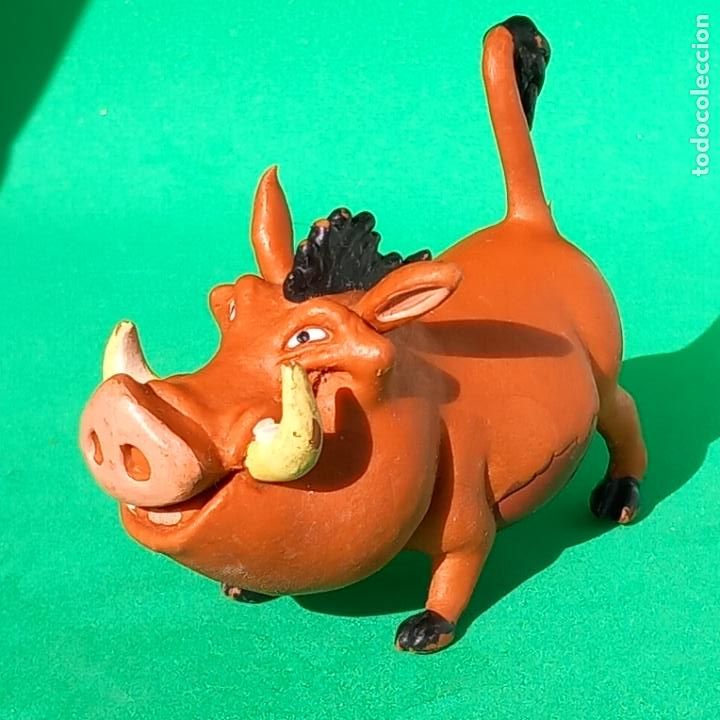 Figuras de goma y PVC: Jabal&iacute; Pumba el Rey Le&oacute;n de bullyland - Foto 1