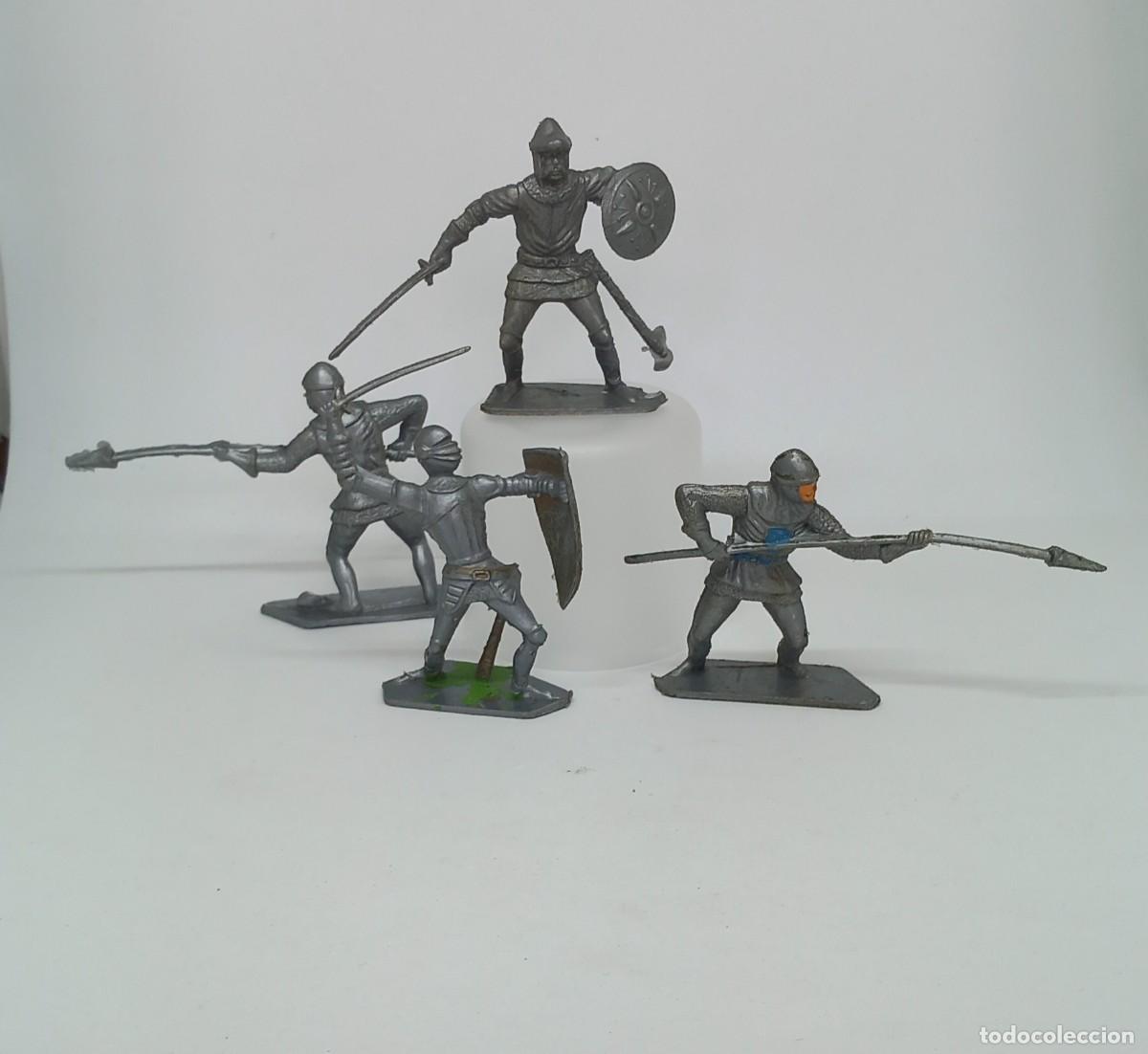 Figurine Moyen Âge Cofalu 1/32 - Homme D'Armes Avec Épée - Plastique Peint