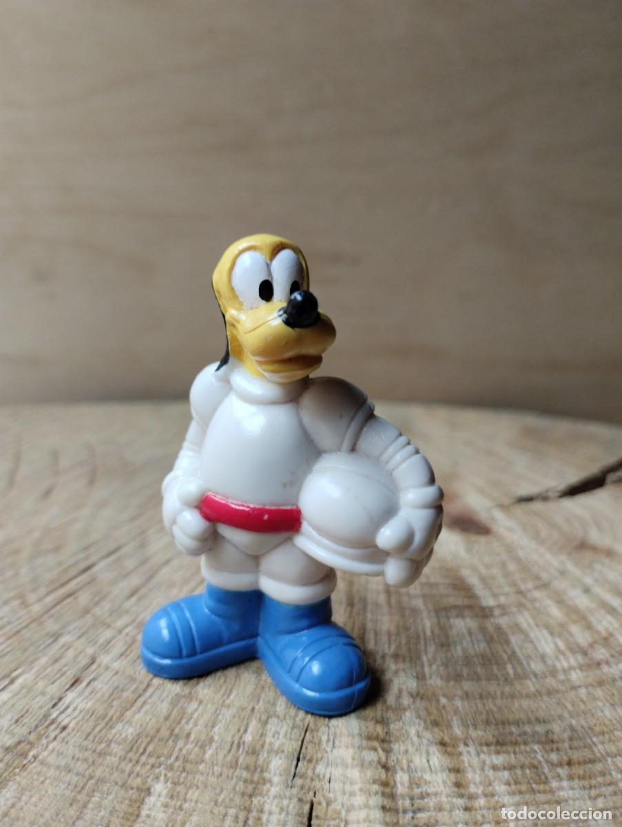 Figuras de goma y PVC: Figura de PVC de Pluto de astronauta. Disney - Foto 2