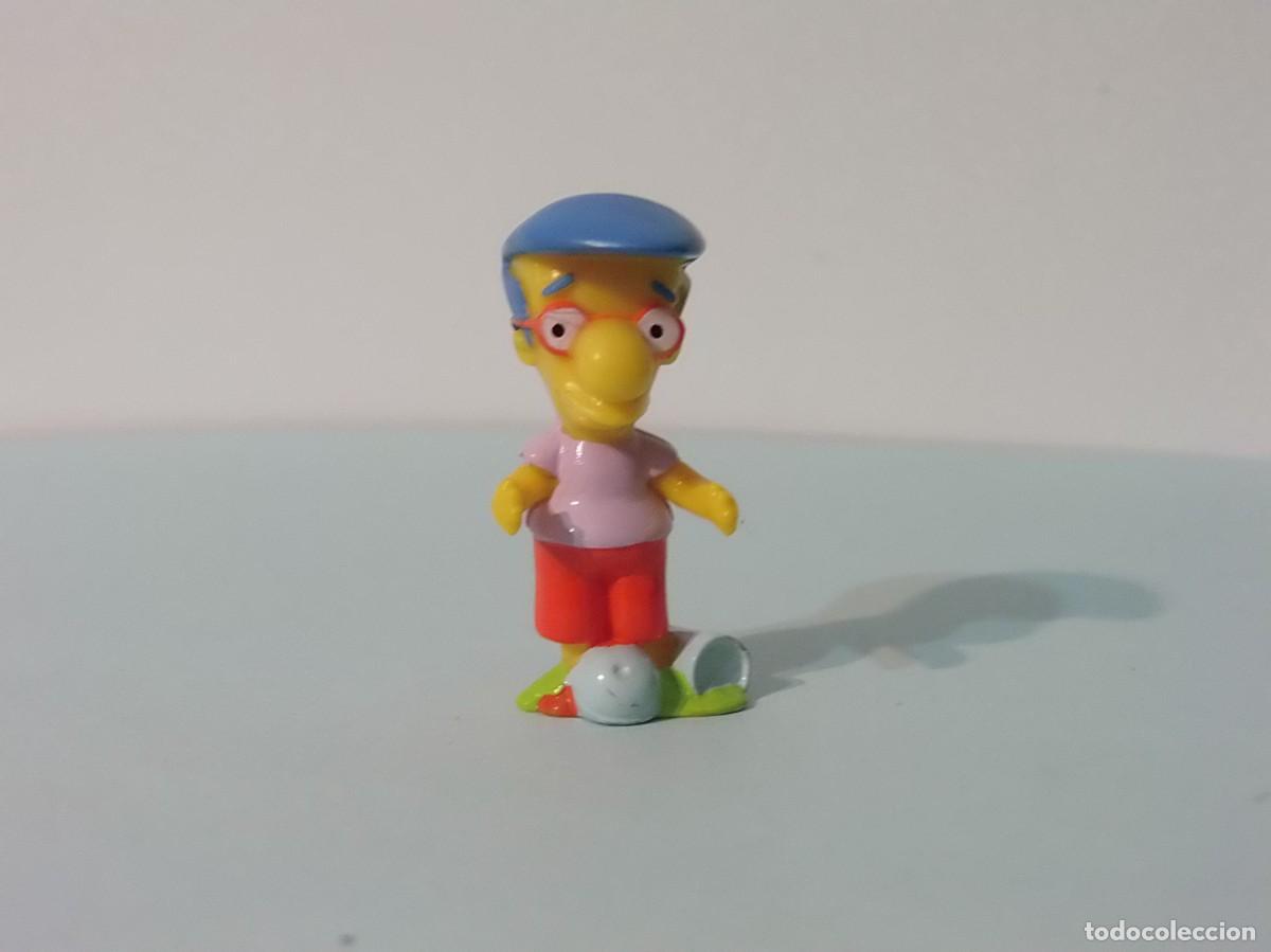 Figuras de goma Kinder: KINDER - LOS SIMPSON - MILHOUSE. - Foto 1