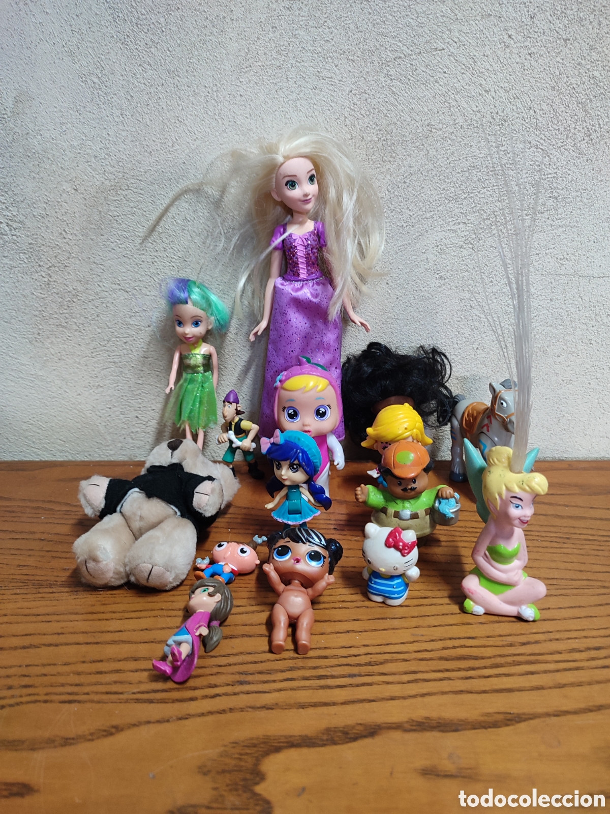 Figuras de goma y PVC: Lote 15 figuras PVC y goma, mu&ntilde;ecas mu&ntilde;ecos variados, Lol, Disney, etc...