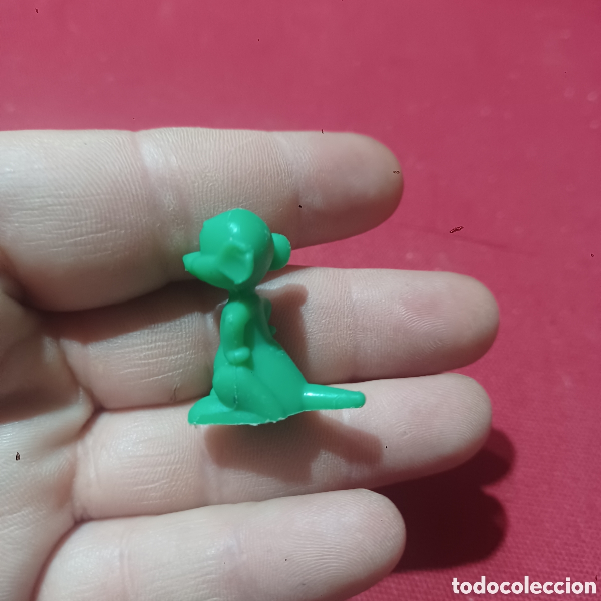 Figuras de goma y PVC: Premio dunkin raton verde - Foto 2