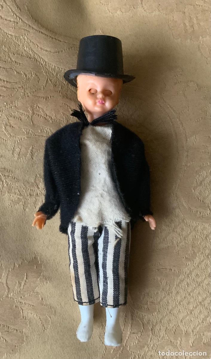 Figuras de Goma y PVC: ANTIGUO MU&Ntilde;ECO CELULOIDE NOVIO DE TARTA