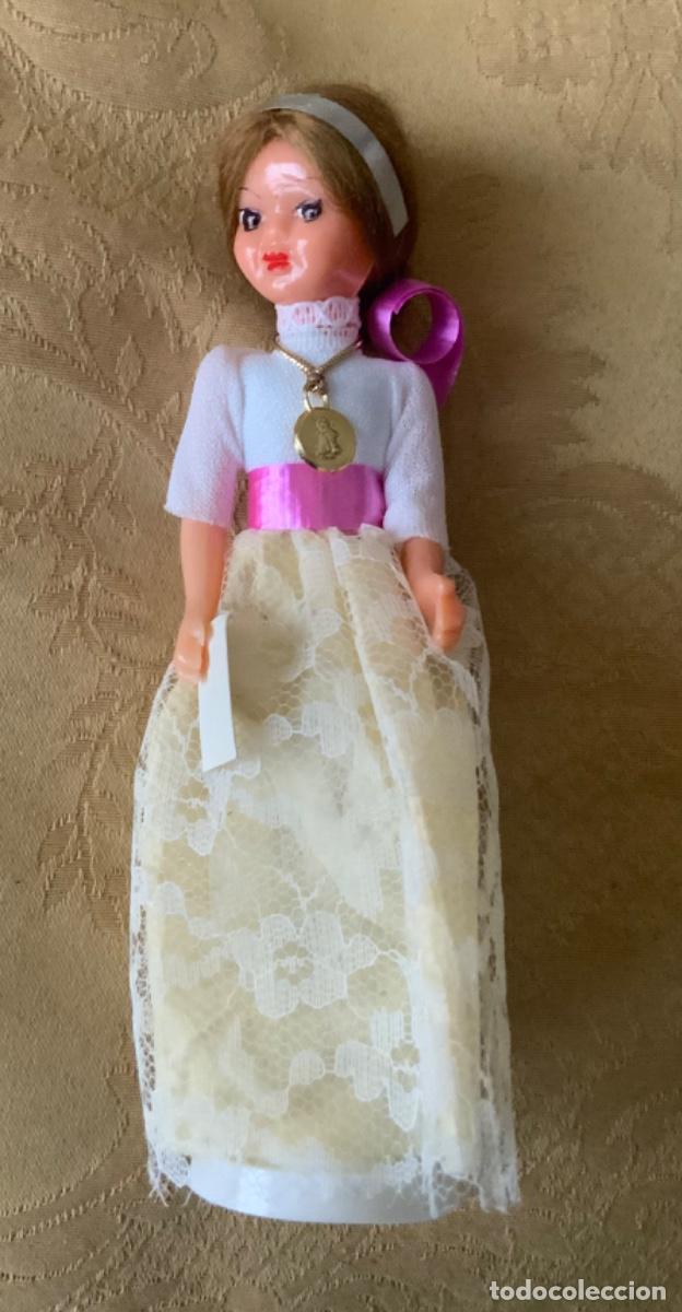 Figuras de goma y PVC: ANTIGUA MU&Ntilde;ECA CELULOIDE COMUNI&Oacute;N - Foto 1