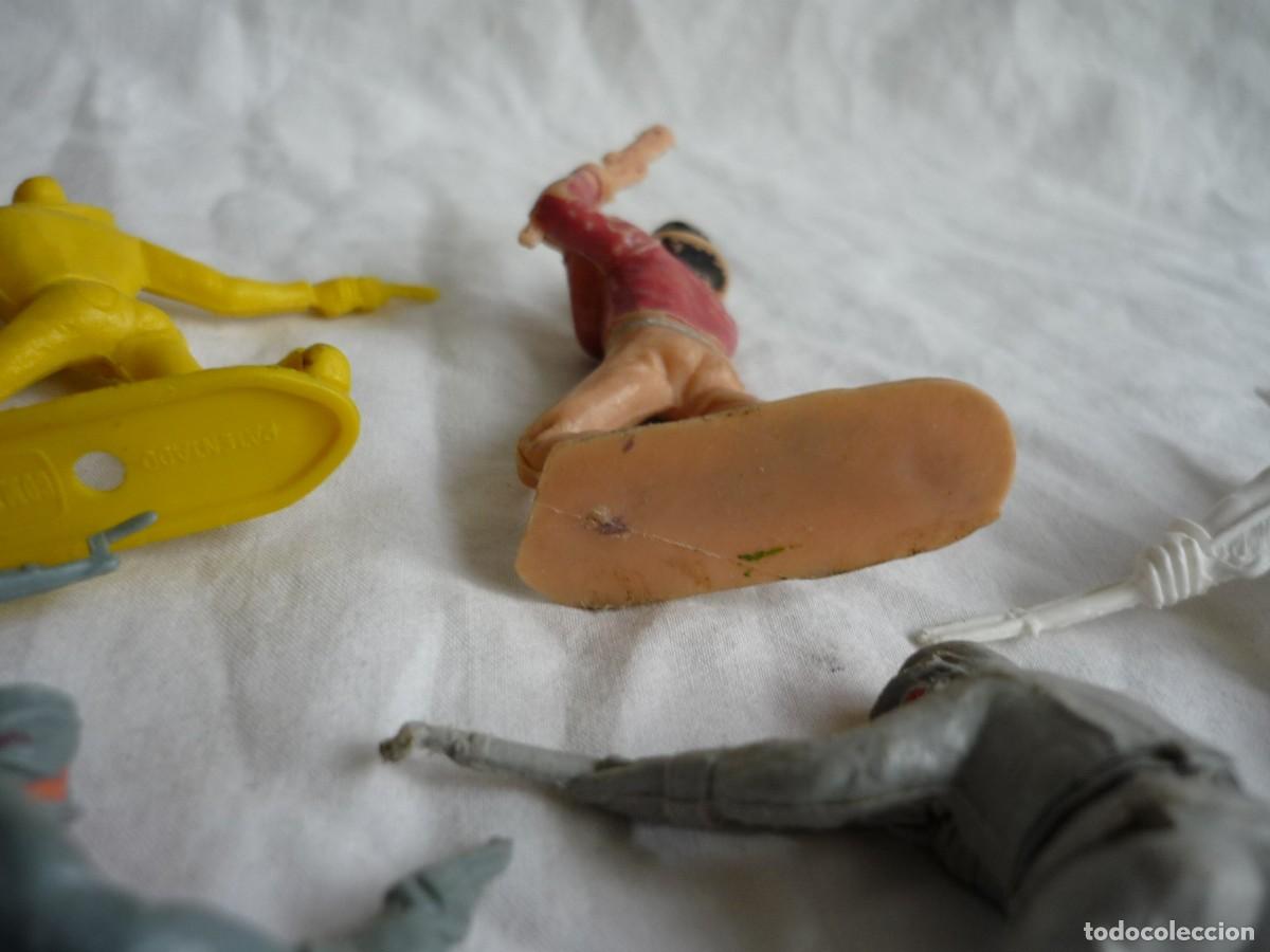 Figuras de goma y PVC: Figuras de pl&aacute;stico indios, vaqueros y soldados - Foto 6