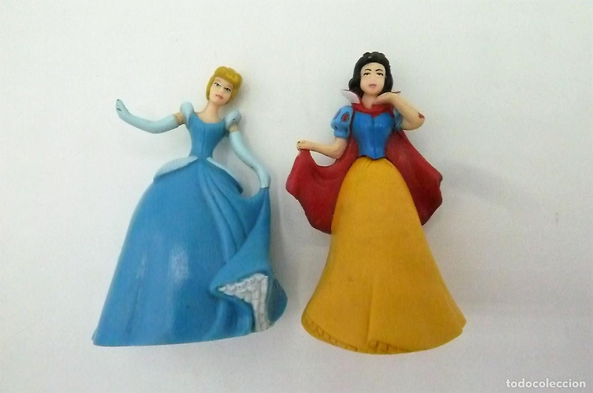 Figuras de goma y PVC: Blancanieves y Cenicienta. Disney - Foto 3