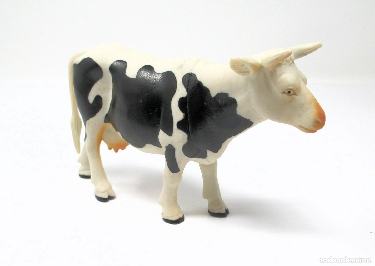 Rubber and PVC Figures: Figura de Vaca Lechera - 13,5 cm de largo x 8 cm de alto