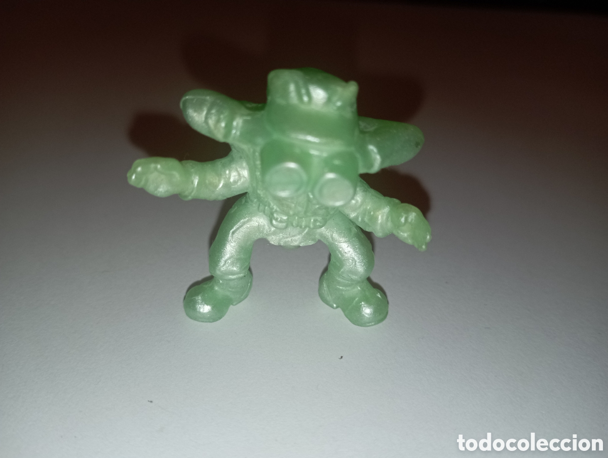 Rubber and PVC Figures: FIGURA DE PVC A&Ntilde;OS 80 Y 90 TERMITORS