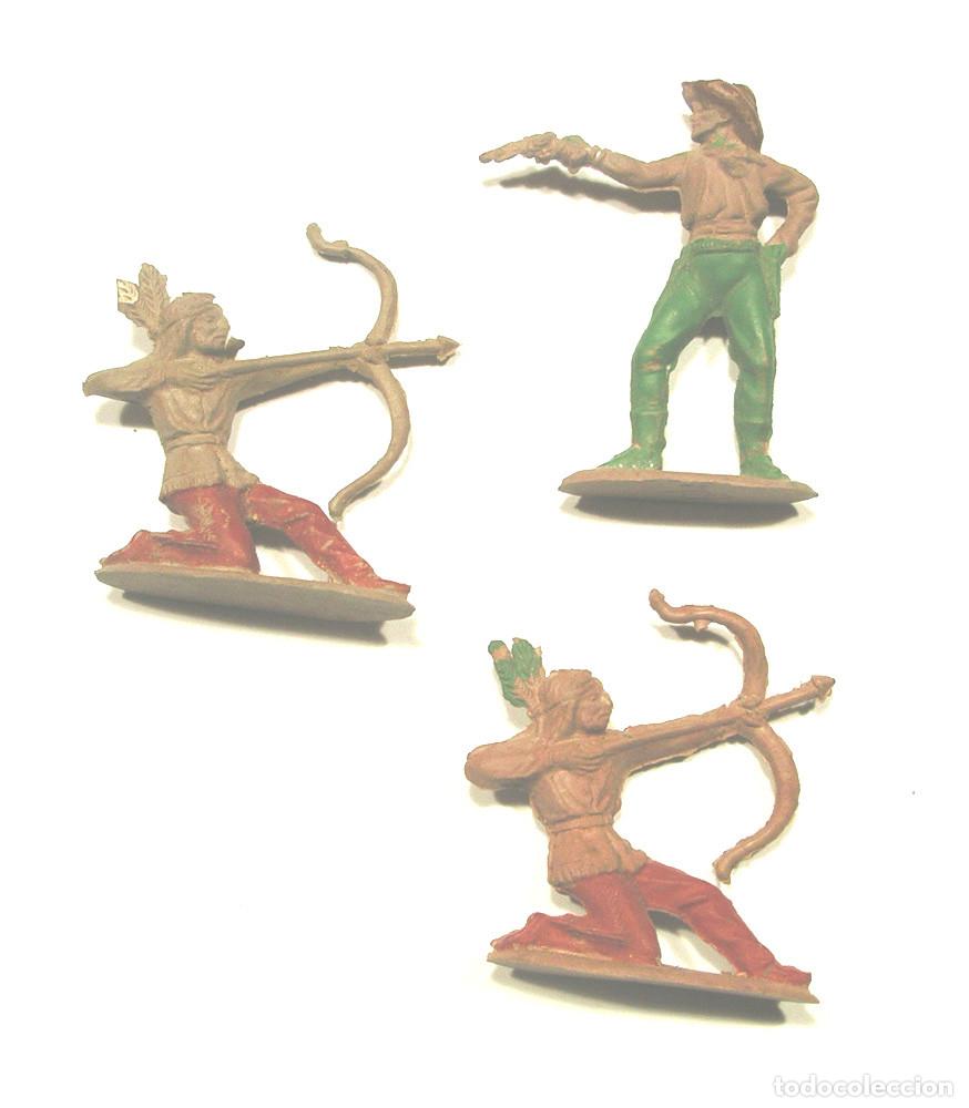 Figuras de goma y PVC: Cowboy y 2 Indios arrodillados con Arco - Foto 2