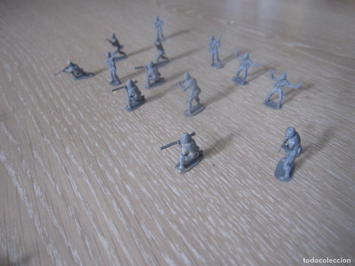Figuras de goma y PVC: SOLDADITOS PLASTICO, MONTAPLEX,... - Foto 3