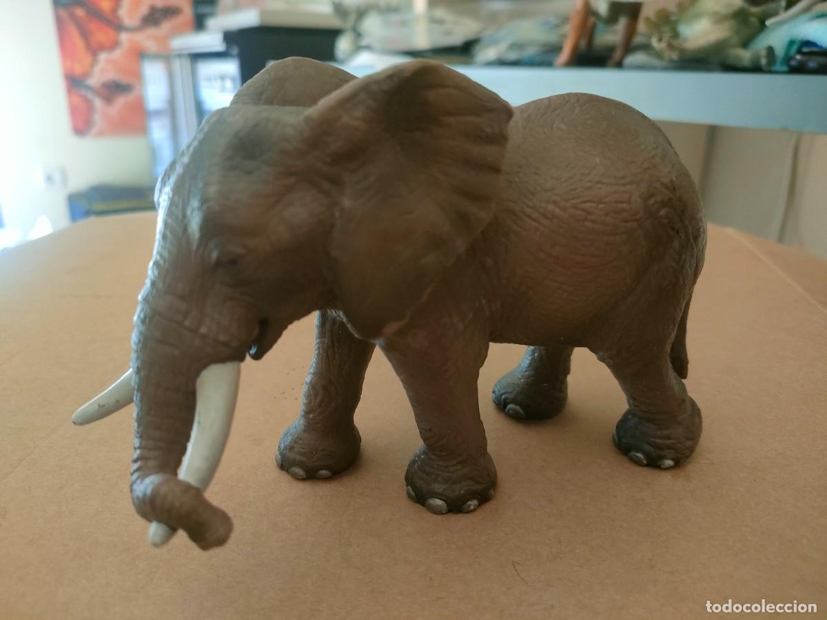 Figuras de goma y PVC: Elefante Schleich - Foto 1