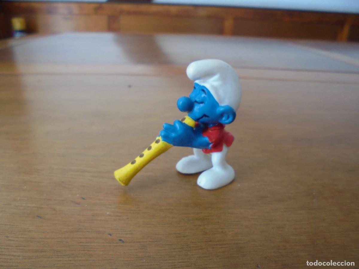 Figuras de Goma y PVC: FIGURA PITUFO EN GOMA O PVC: PITUFO FLAUTISTA.