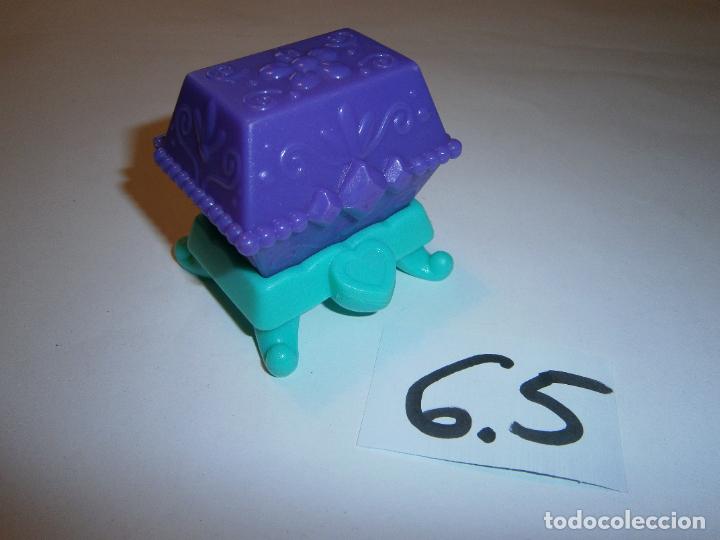 Rubber and PVC Figures: FIGURA DE GOMA O PVC - COFRE - ENVIO GRATIS A ESPA&Ntilde;A