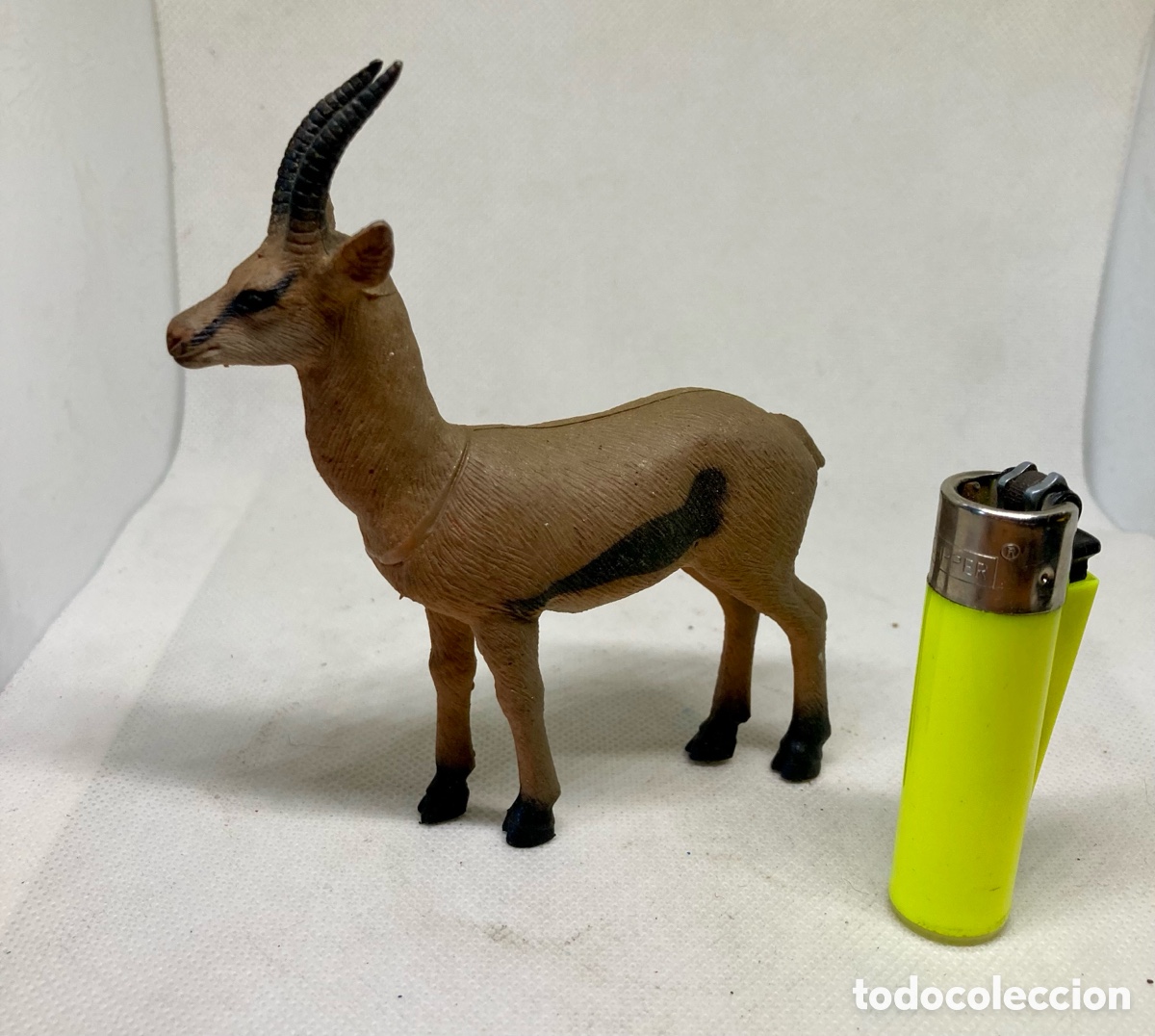 Figuras de goma y PVC: CIERVO COMO NUEVO - Foto 3