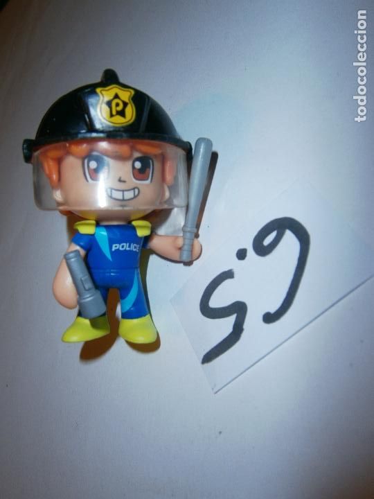 Rubber and PVC Figures: POLICIA