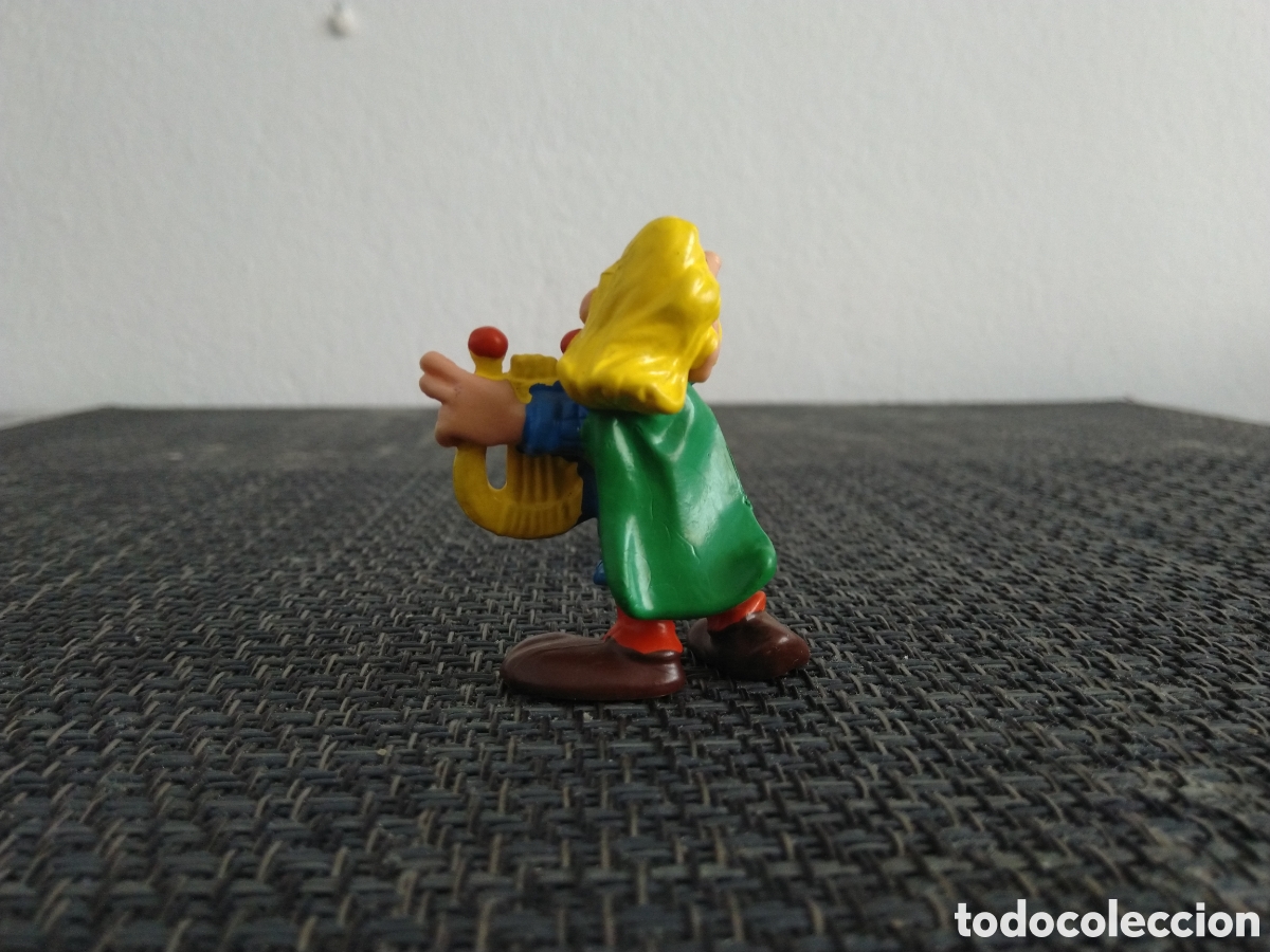 FIGURINE PVC VINTAGE Disney Bouchon Smarties Daisy Duck Env. 6 cm EUR 4