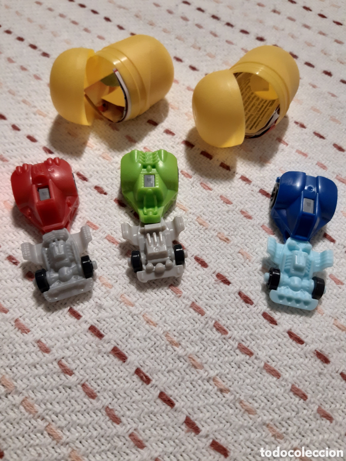 Figuras de goma Kinder: Bruno Hot Rods Kinder Joy 2020 - Foto 1