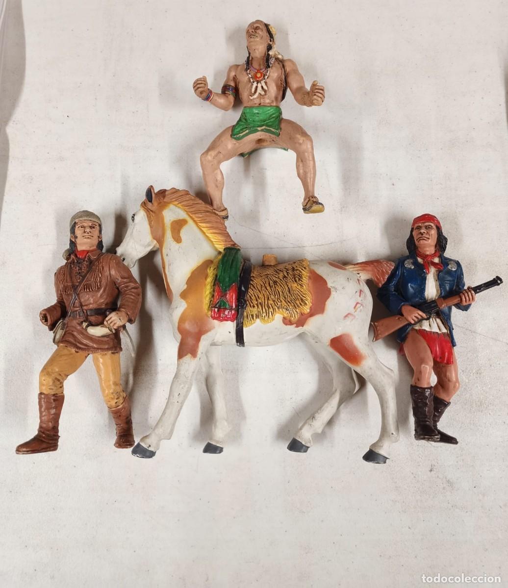 Figuras de goma y PVC: Lote indios caballo - Foto 2