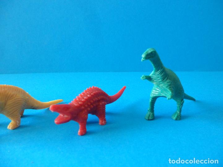 Figuras de goma y PVC: Lote de Dinosaurios Dunkin. Premium - Foto 4