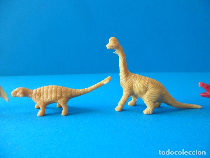Figuras de goma y PVC: Lote de Dinosaurios Dunkin. Premium - Foto 6