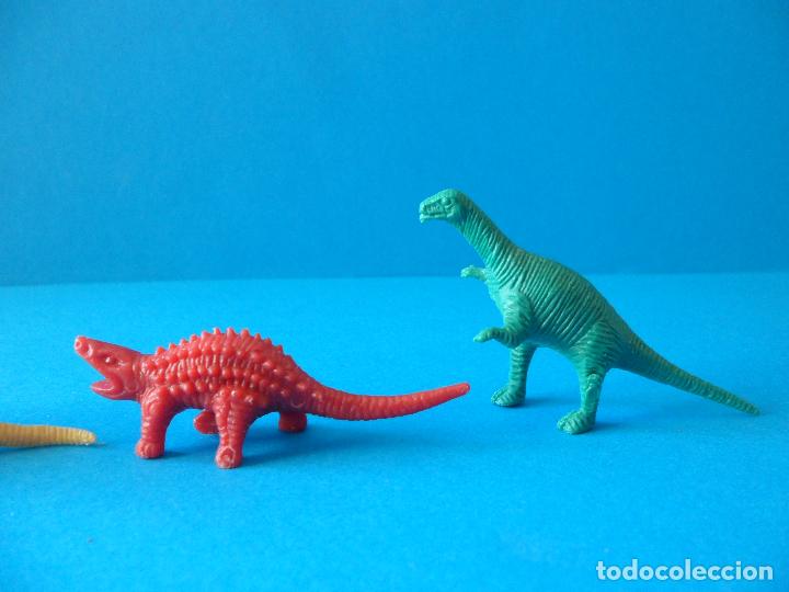 Figuras de goma y PVC: Lote de Dinosaurios Dunkin. Premium - Foto 7