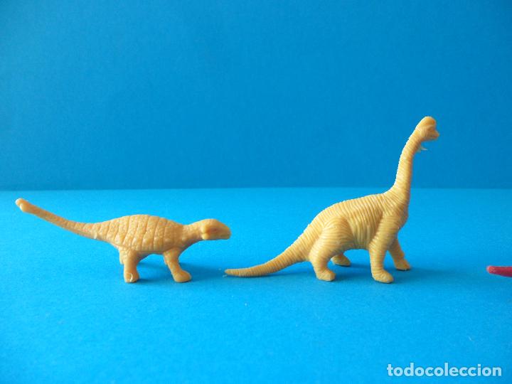 Figuras de goma y PVC: Lote de Dinosaurios Dunkin. Premium - Foto 10