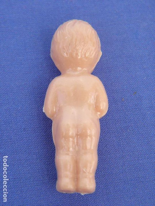 Figuras de goma y PVC: Mu&ntilde;eco antiguo miniatura beb&eacute; - Foto 2