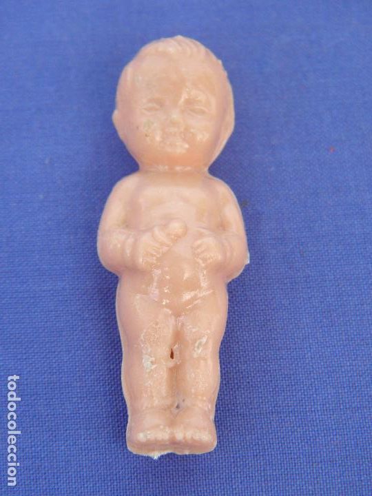 Figuras de goma y PVC: Mu&ntilde;eco antiguo miniatura beb&eacute; - Foto 1