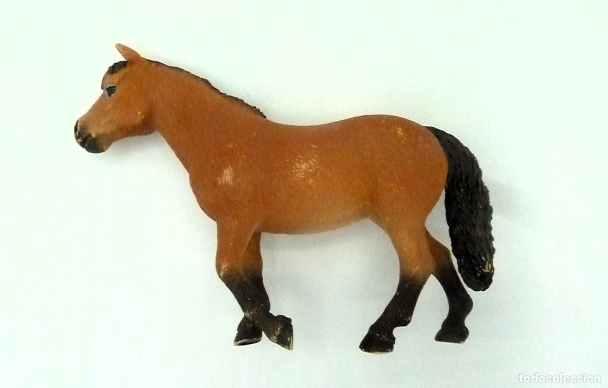Figuras de goma y PVC: Caballo marr&oacute;n schleich - Foto 4