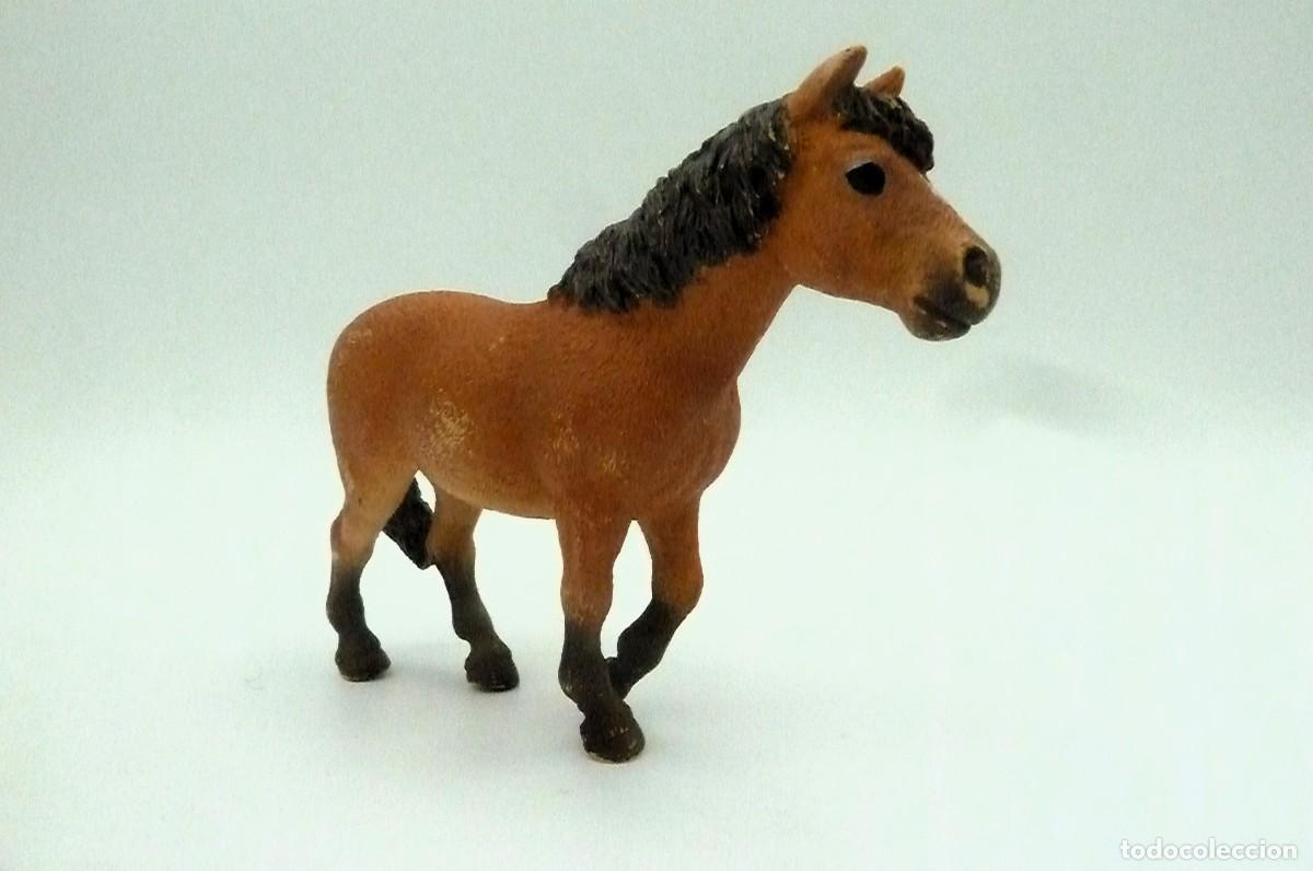 Figuras de goma y PVC: Caballo marr&oacute;n schleich - Foto 1