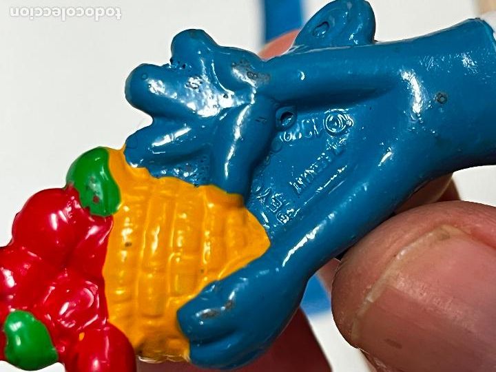 Figuras de goma y PVC: PITUFO - cesta manzanas schleich - Foto 3