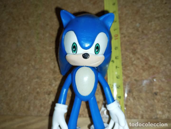 Figuras de goma y PVC: Mu&ntilde;eco figura Sonic - Foto 2