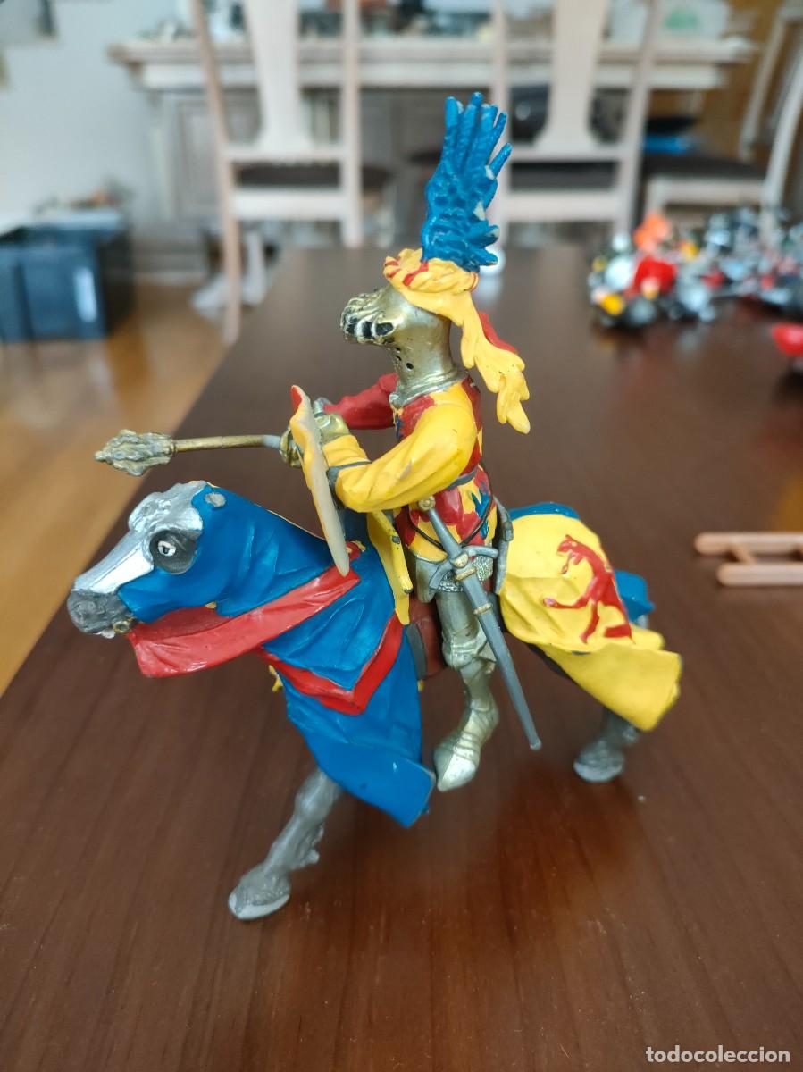 Figuras de goma y PVC: Caballero Schleich - Foto 1