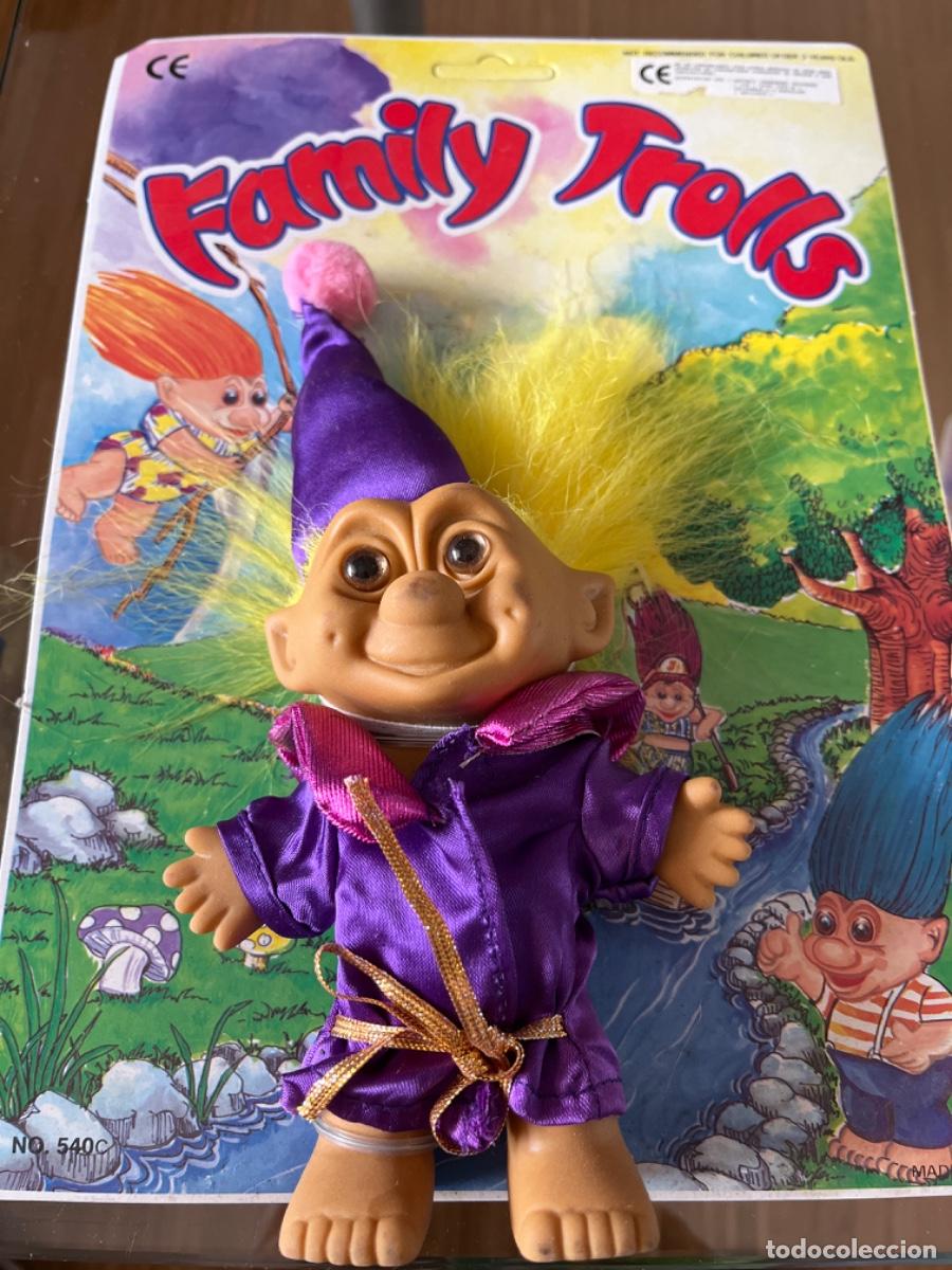 Figuras de goma y PVC: Troll mago - Foto 1