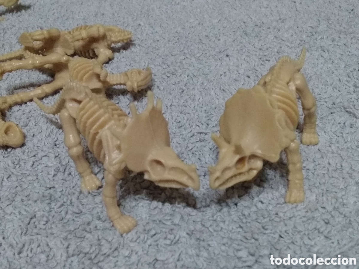 Figuras de goma y PVC: LOTE 44 PEQUE&Ntilde;OS DINOSAURIOS ESQUELETOS - Foto 9