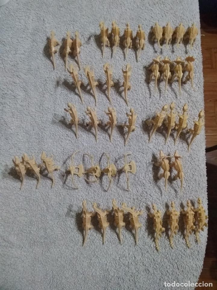 Figuras de goma y PVC: LOTE 44 PEQUE&Ntilde;OS DINOSAURIOS ESQUELETOS - Foto 2