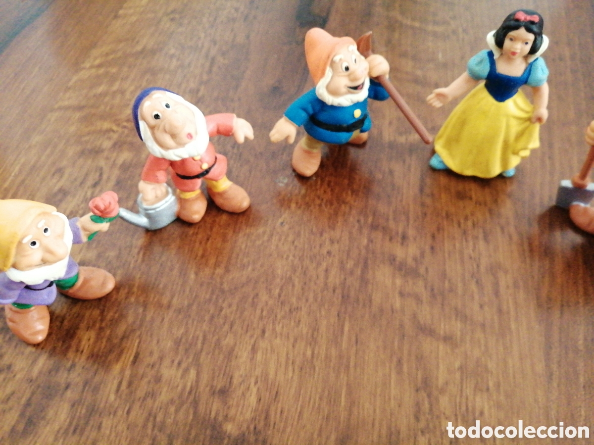 Figuras de goma y PVC: 7 Figuras de goma BULLY - Foto 2